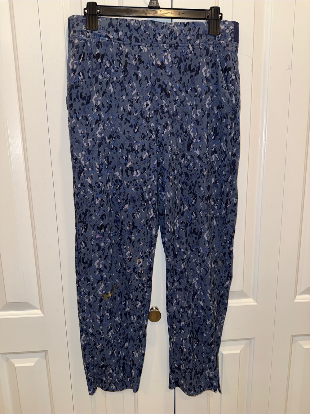 Athleta Blue and Navy‎ Abstract Print Leggings